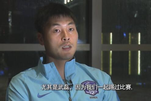 在床上打扑克又疼又叫